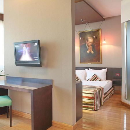 ดีไซน์ โฮเต็ล มิสเตอร์เพรสซิเดนท์ การ์นี Hotel เบลเกรด ภายนอก รูปภาพ