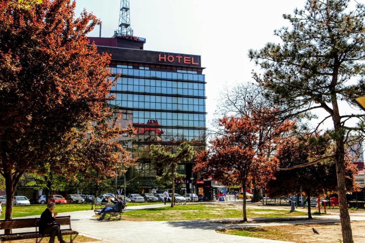 ดีไซน์ โฮเต็ล มิสเตอร์เพรสซิเดนท์ การ์นี Hotel เบลเกรด ภายนอก รูปภาพ