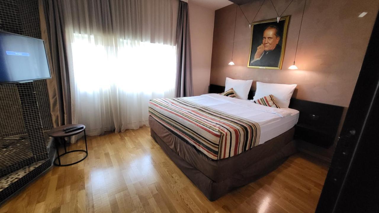 ดีไซน์ โฮเต็ล มิสเตอร์เพรสซิเดนท์ การ์นี Hotel เบลเกรด ภายนอก รูปภาพ