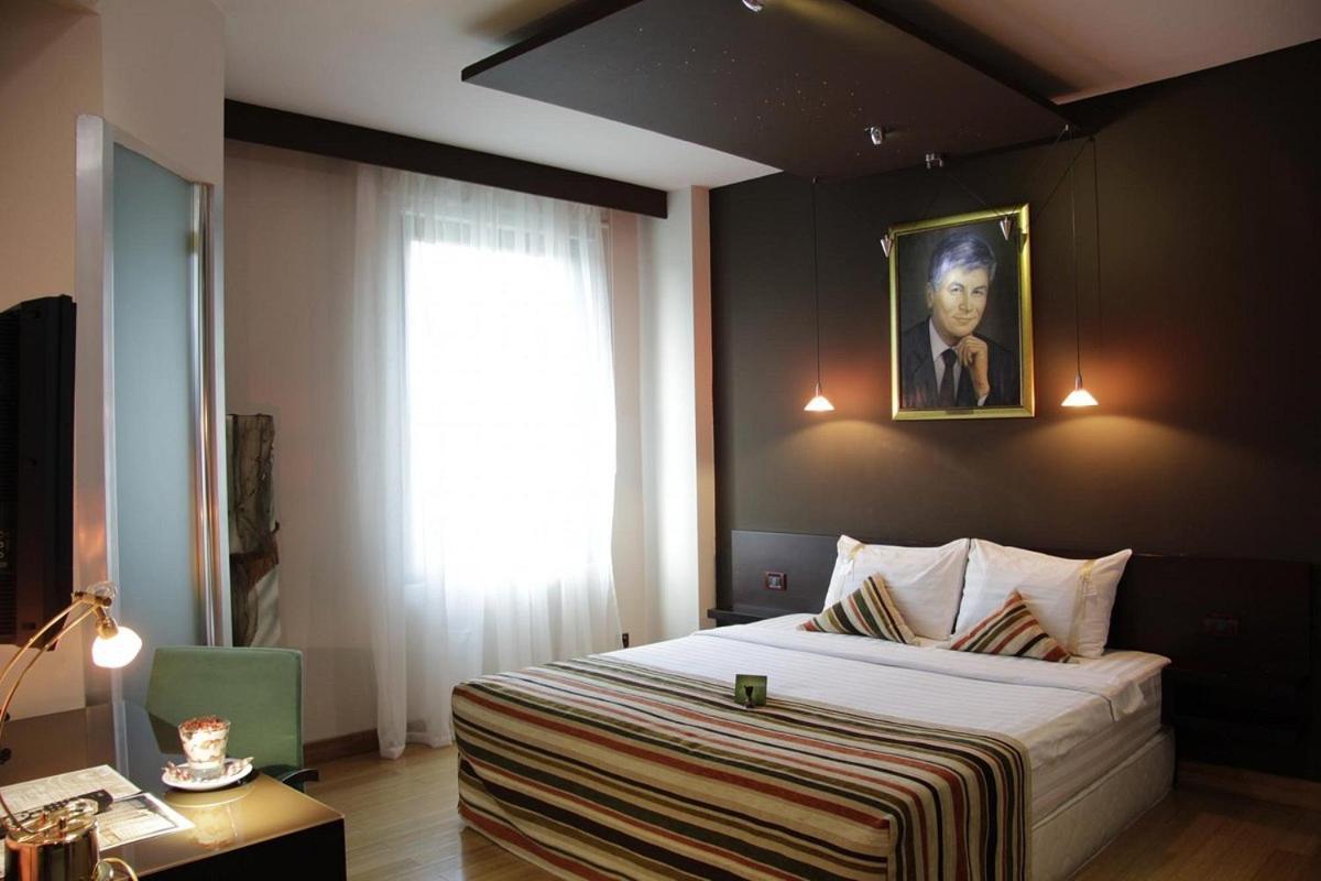 ดีไซน์ โฮเต็ล มิสเตอร์เพรสซิเดนท์ การ์นี Hotel เบลเกรด ภายนอก รูปภาพ