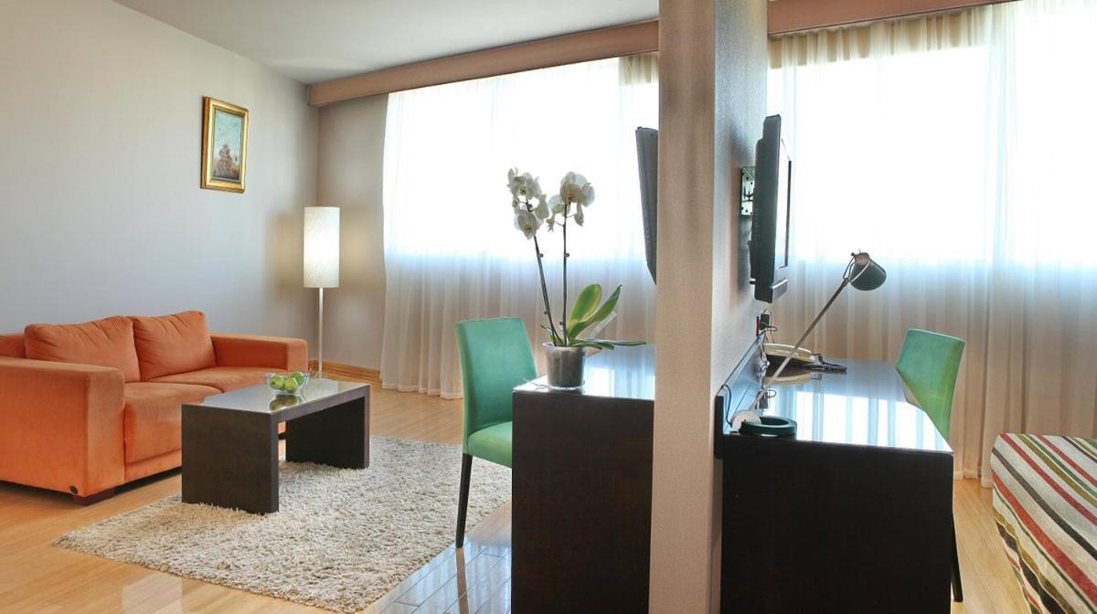 ดีไซน์ โฮเต็ล มิสเตอร์เพรสซิเดนท์ การ์นี Hotel เบลเกรด ภายนอก รูปภาพ