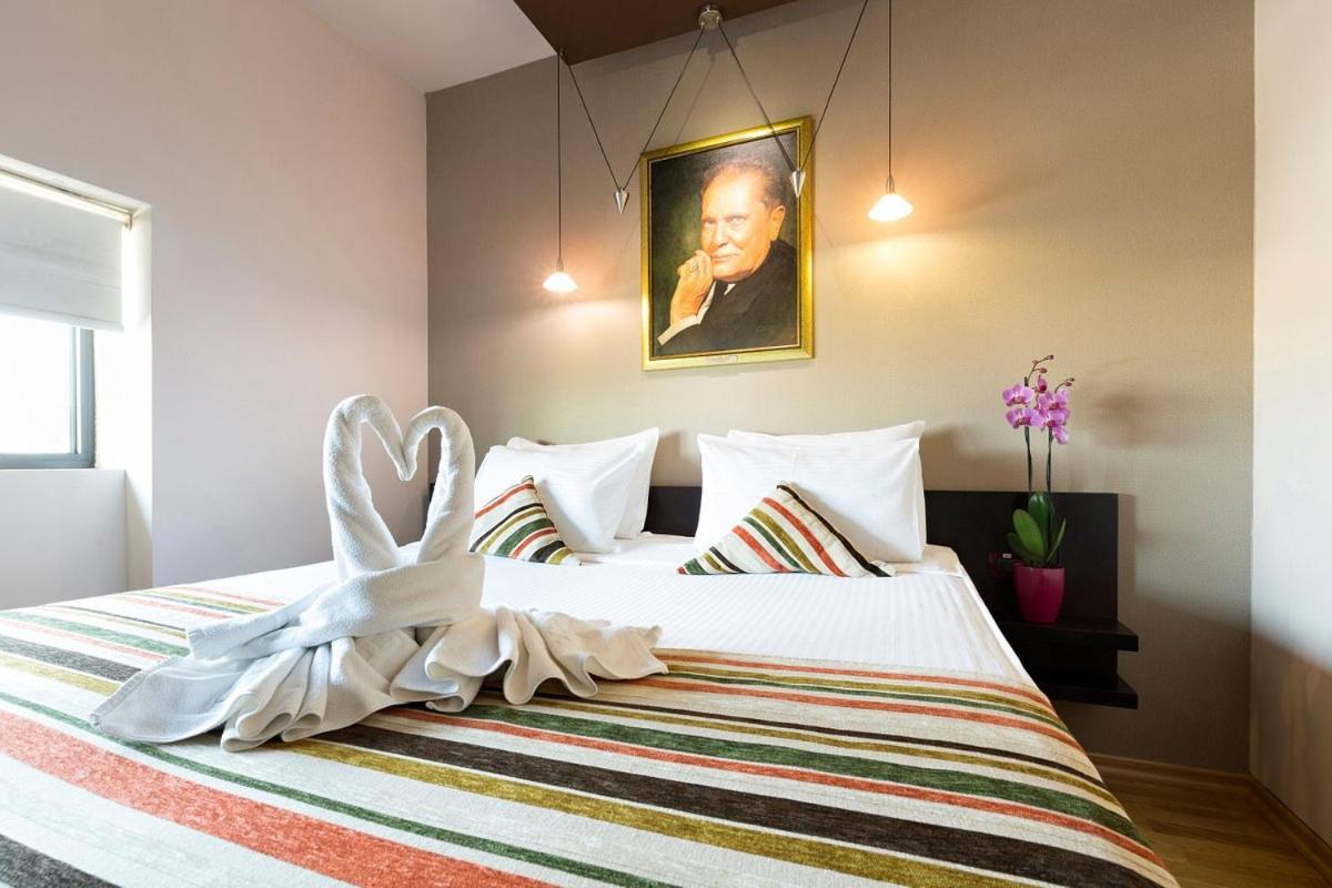 ดีไซน์ โฮเต็ล มิสเตอร์เพรสซิเดนท์ การ์นี Hotel เบลเกรด ภายนอก รูปภาพ