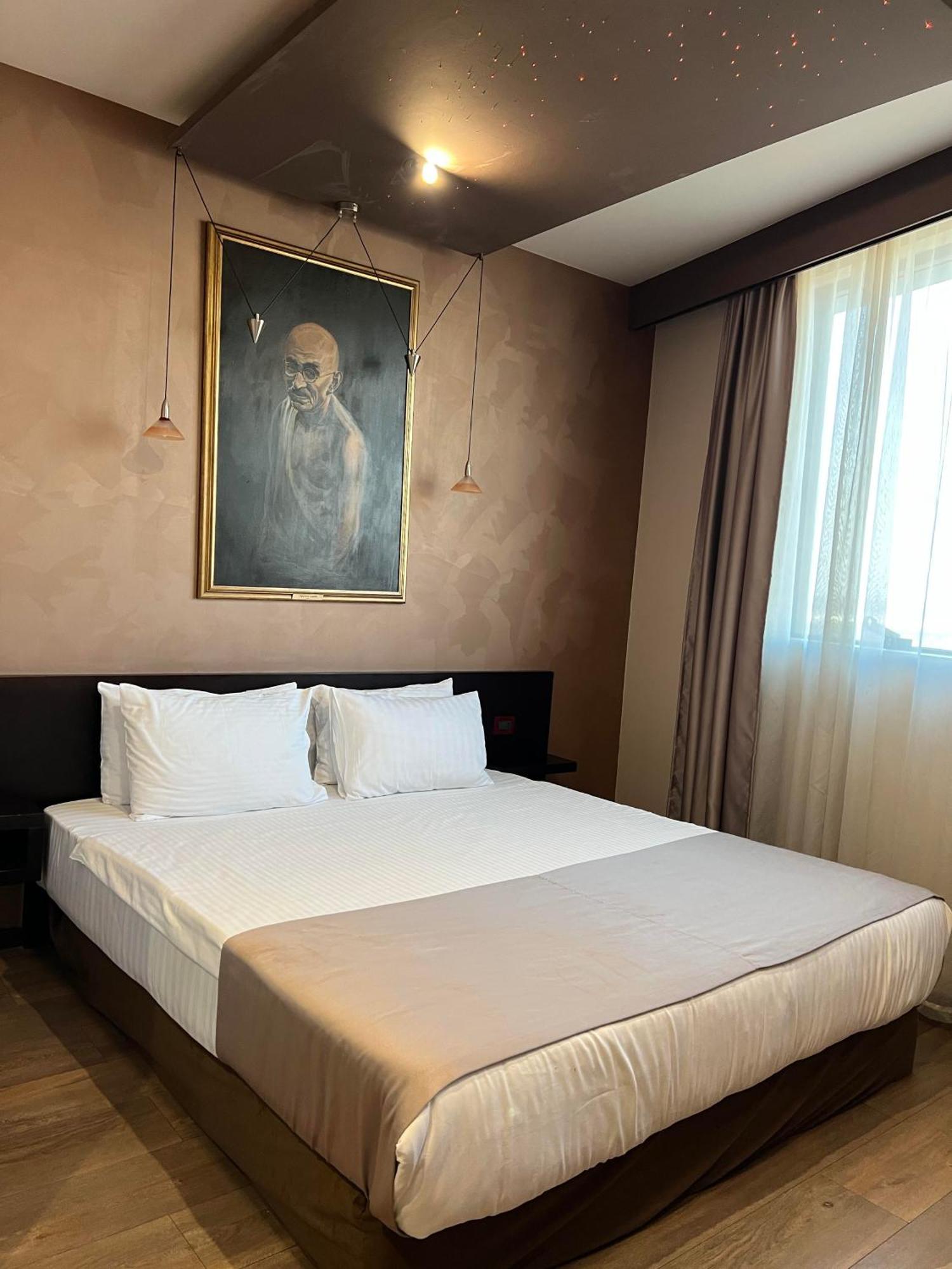 ดีไซน์ โฮเต็ล มิสเตอร์เพรสซิเดนท์ การ์นี Hotel เบลเกรด ภายนอก รูปภาพ