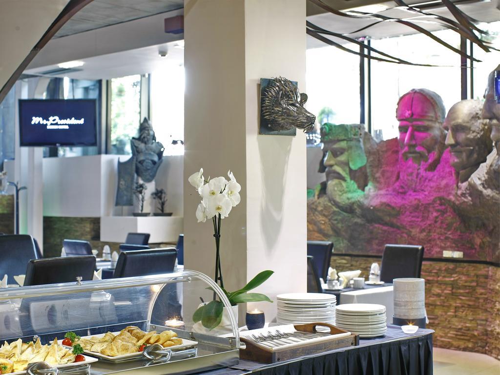 ดีไซน์ โฮเต็ล มิสเตอร์เพรสซิเดนท์ การ์นี Hotel เบลเกรด ภายนอก รูปภาพ